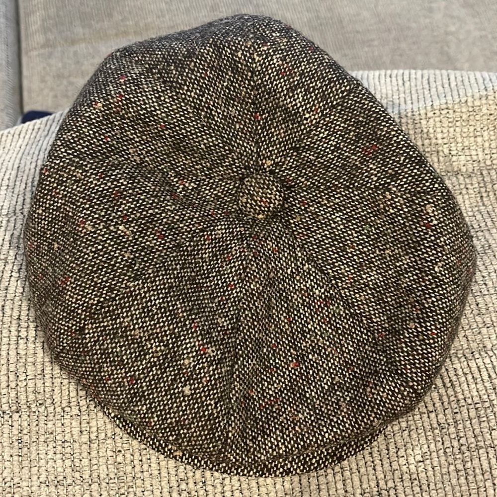 Boys size medium tweed cap